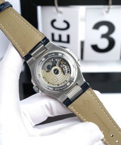 Đồng hồ Patek Philippe Nautilus cơ lộ máy