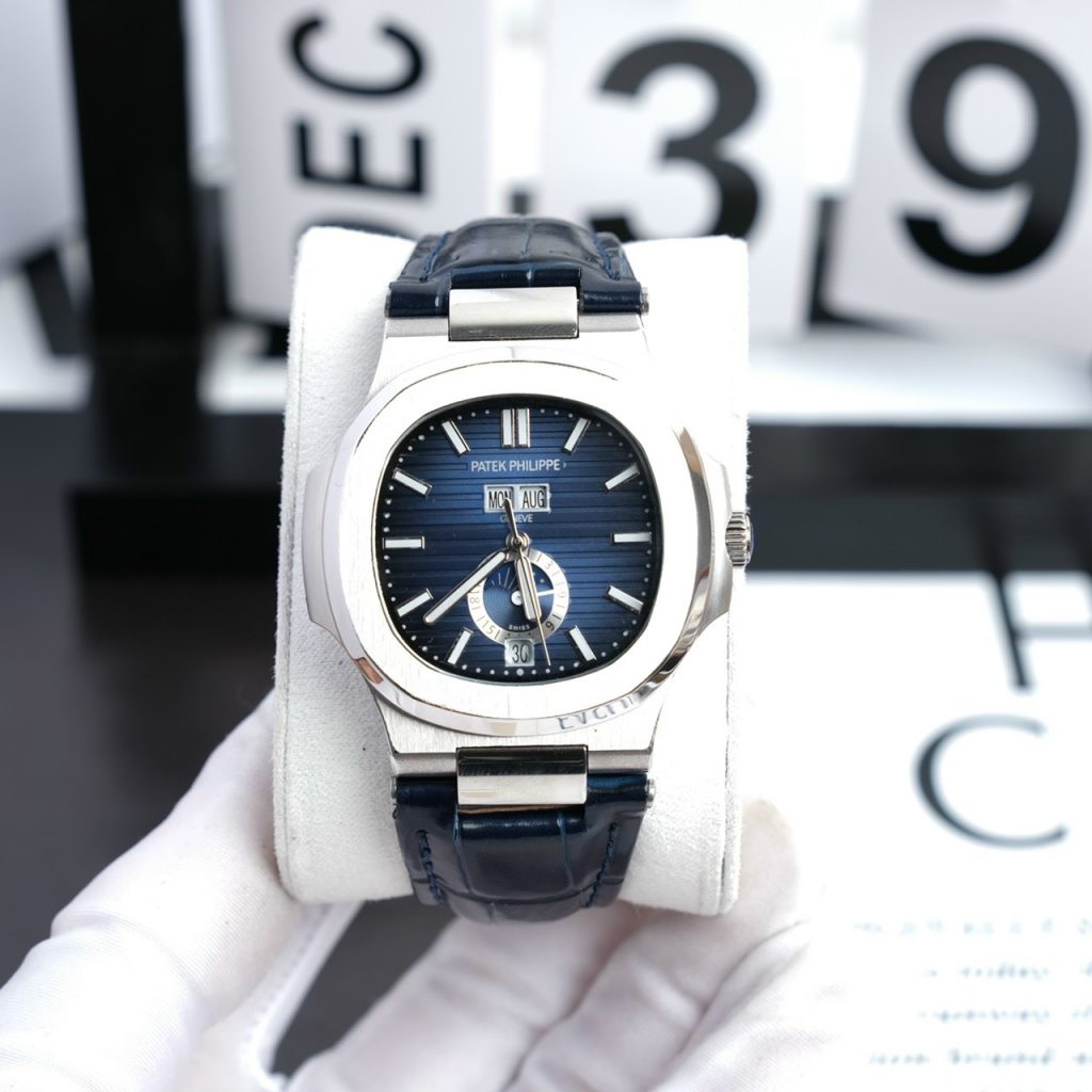Đồng hồ Patek Philippe Nautilus nam dây da màu xanh