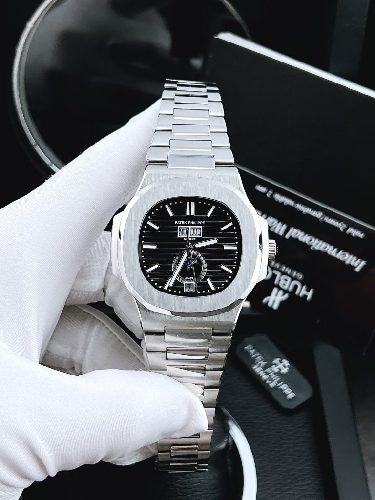 Đồng hồ Patek Philippe Nautilus nam dây kim loại