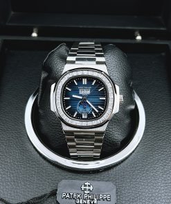 Đồng hồ Patek Philippe Nautilus nam dây kim loại