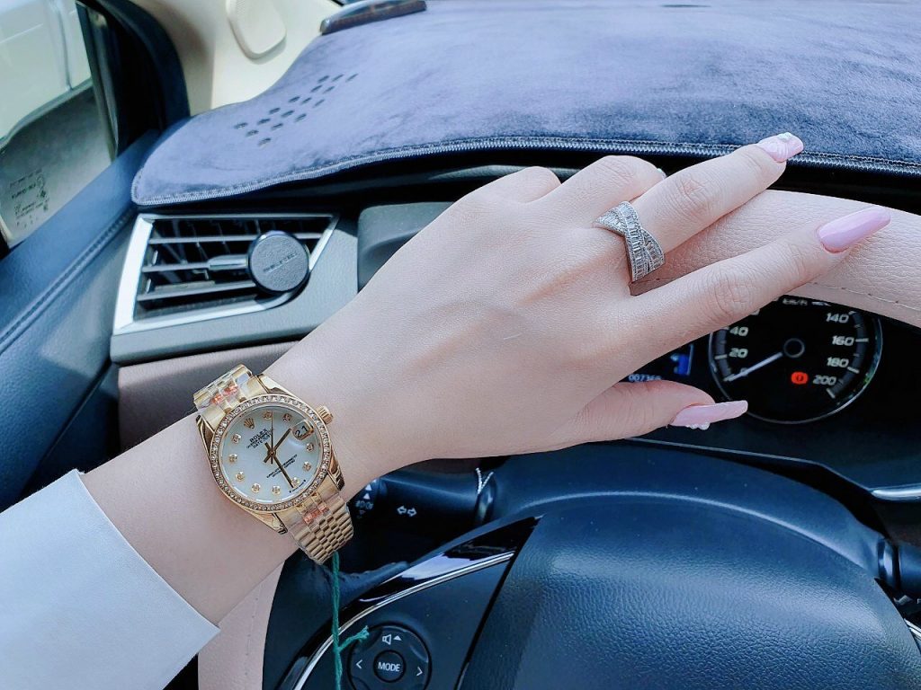 Đồng hồ Rolex DateJust đính đá