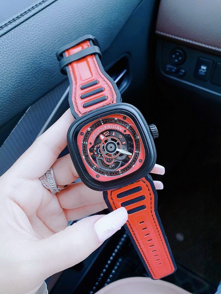 Đồng hồ SevenFriday dây da màu đỏ mặt lộ máy