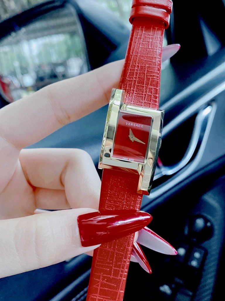 Đồng hồ Versace