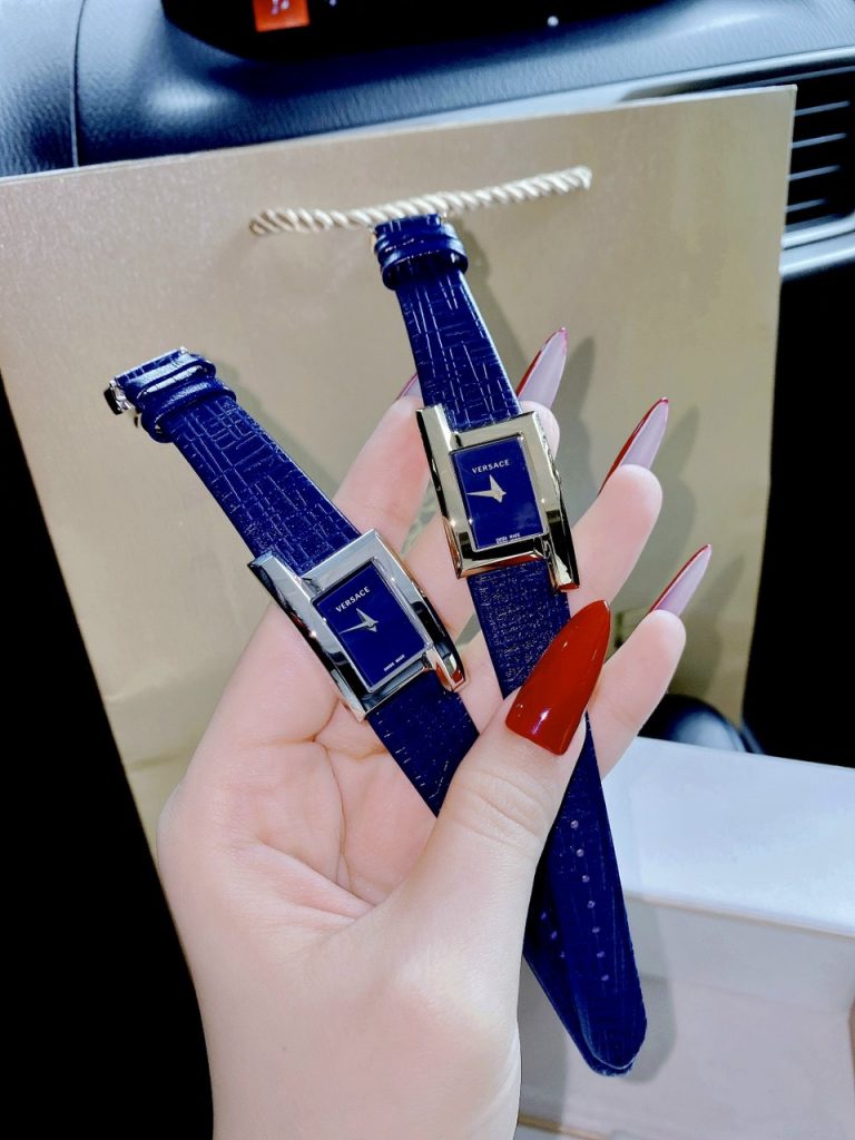 Đồng hồ Versace