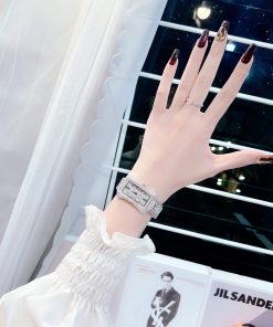 Đồng hồ nữ chính hãng Davena Swarovski