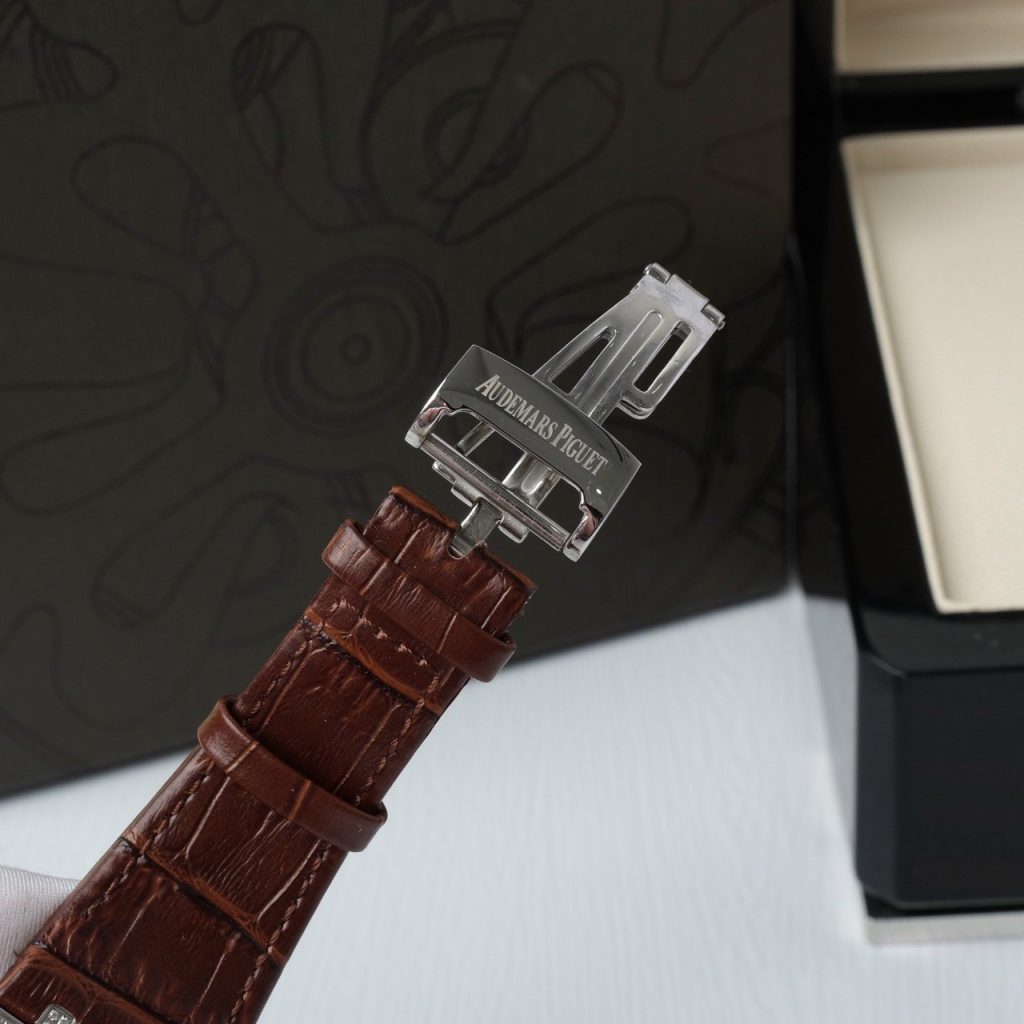 Đồng hồ Audemars Piguet nam dây da màu nâu