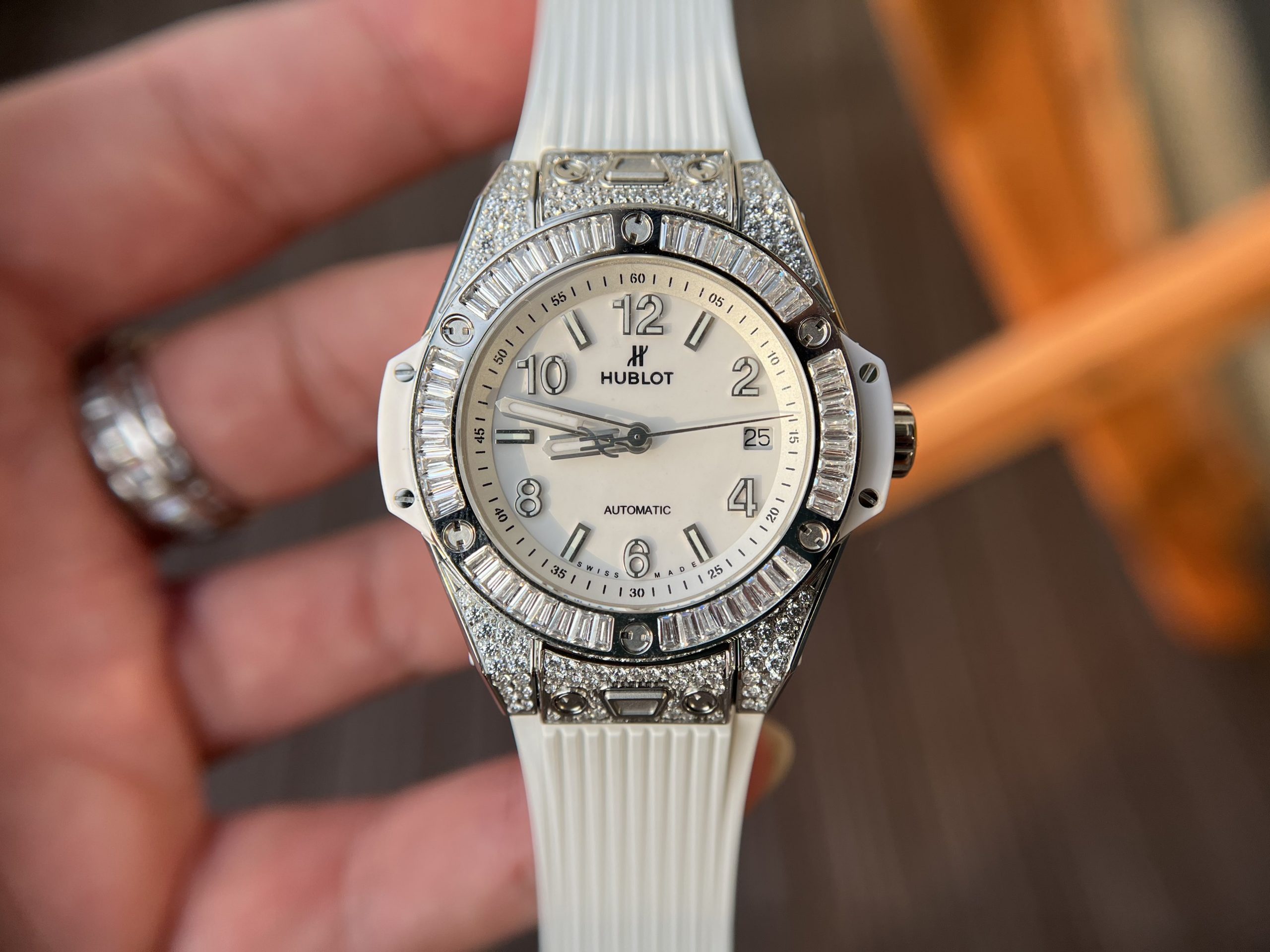 Đồng hồ Hublot Fake 1 1 Big Bang One Click màu trắng Đồng hồ Hublot Fake 1 1 Big Bang One Click màu trắng