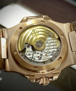 Đồng hồ Patek Philippe Nautilus 5726 cơ lộ máy