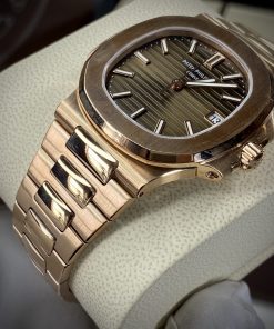 Đồng hồ Patek Philippe Nautilus 5726 nam siêu cấp