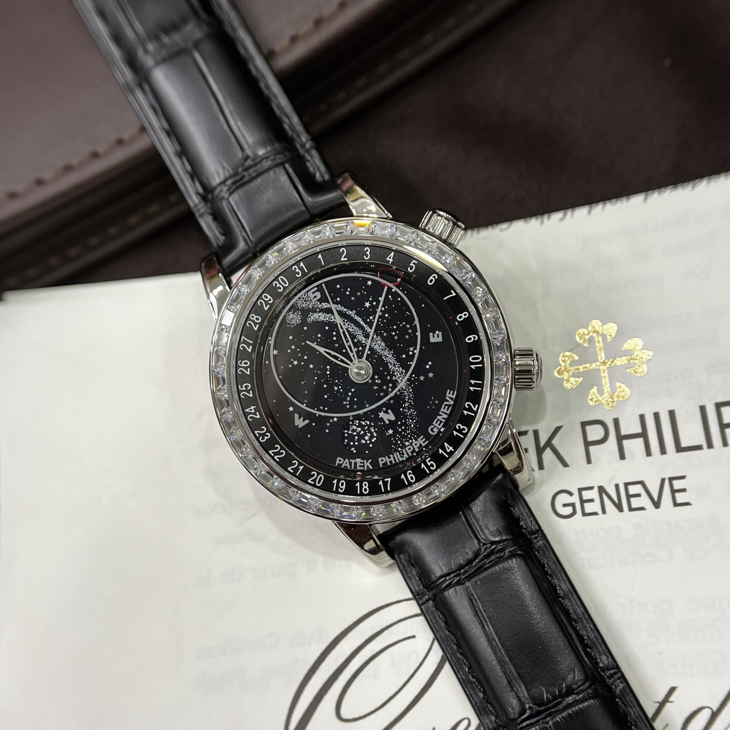 Đồng hồ Patek Philippe Sky Moon Celestial Replica Thụy Sỹ Đồng hồ Patek Philippe Sky Moon Celestial Replica Thụy Sỹ