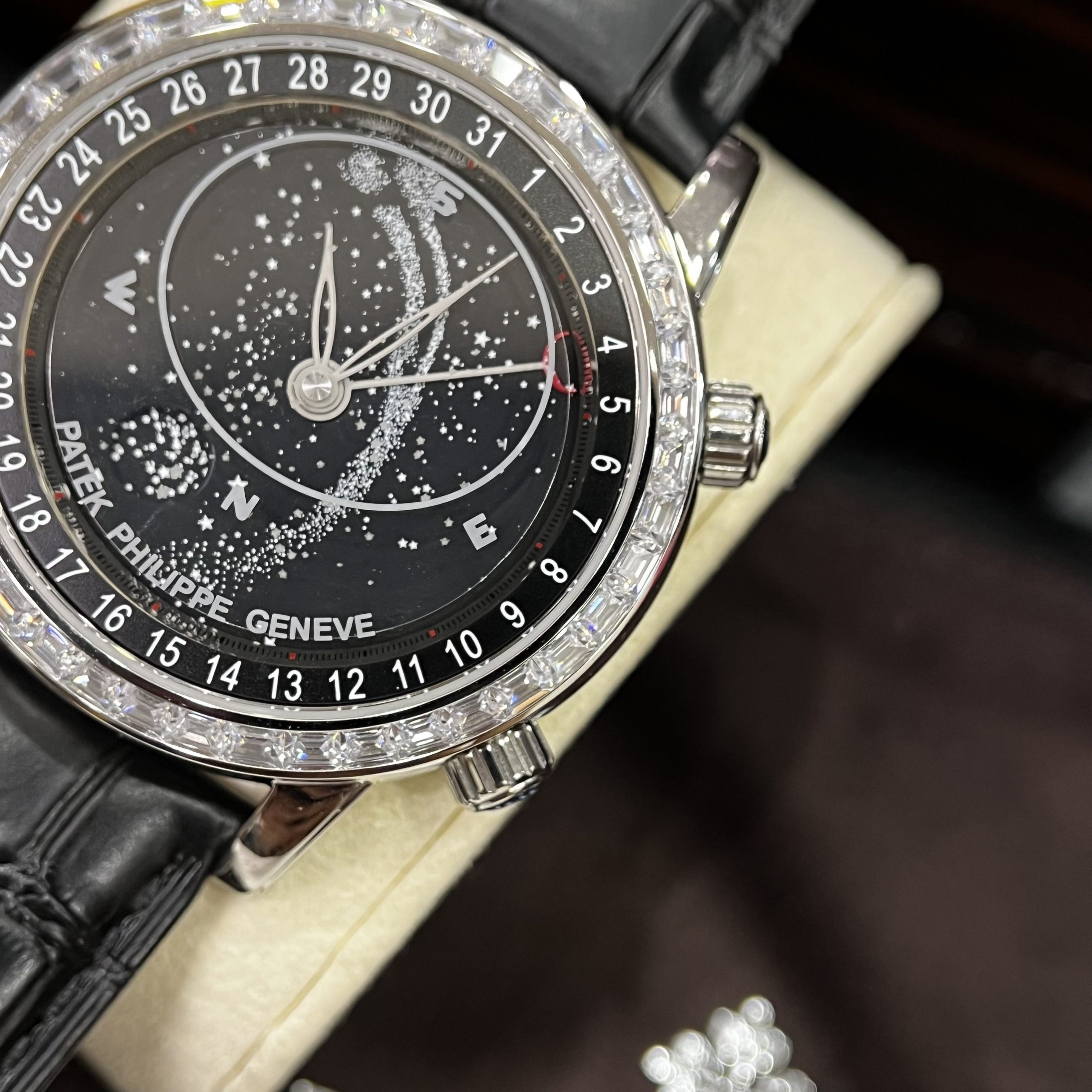 Đồng hồ Patek Philippe Sky Moon FAke siêu cấp Đồng hồ Patek Philippe Sky Moon FAke siêu cấp