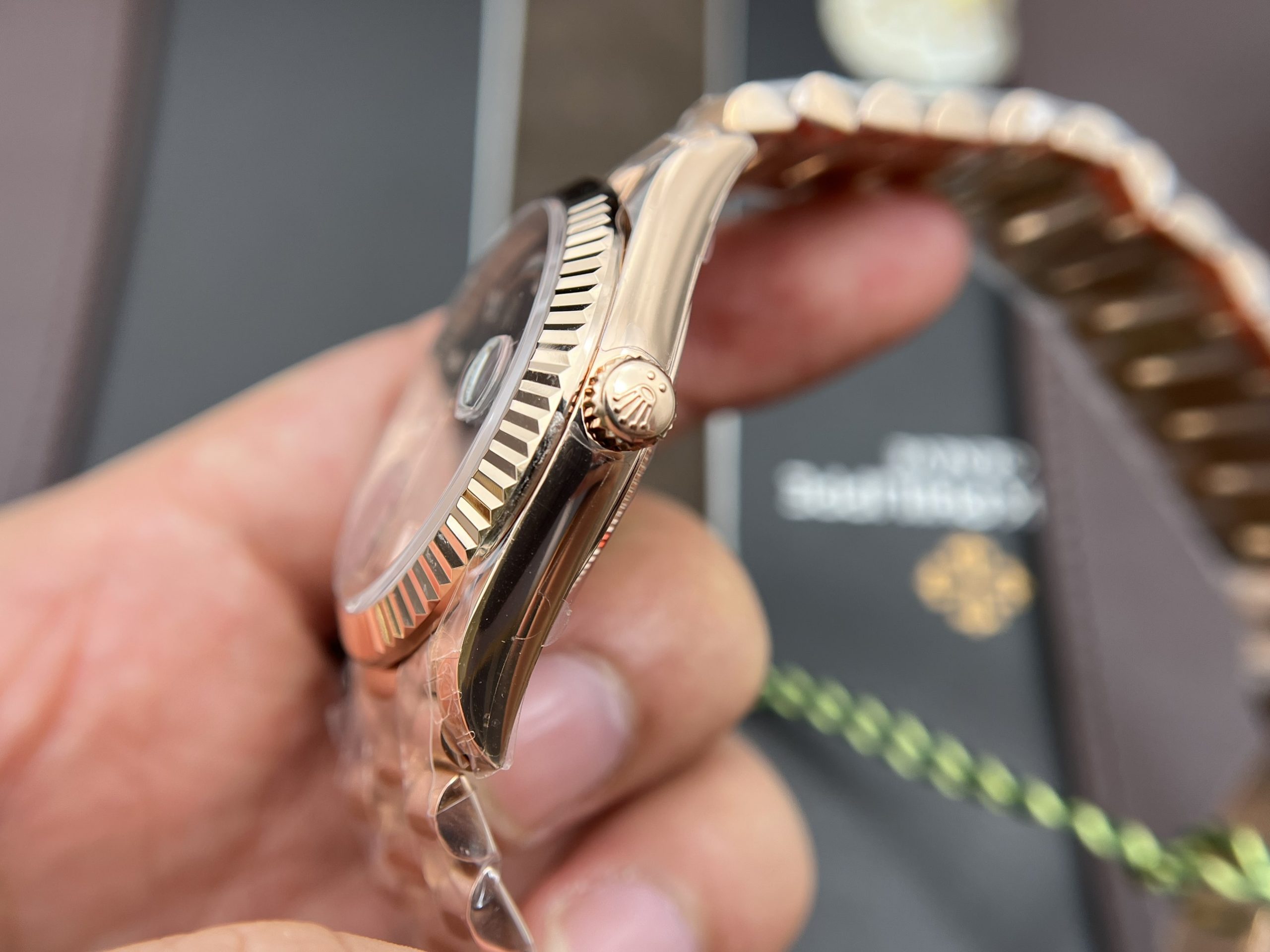 Đồng hồ Rolex Day-Date vàng hồng Đồng hồ Rolex Day-Date vàng hồng