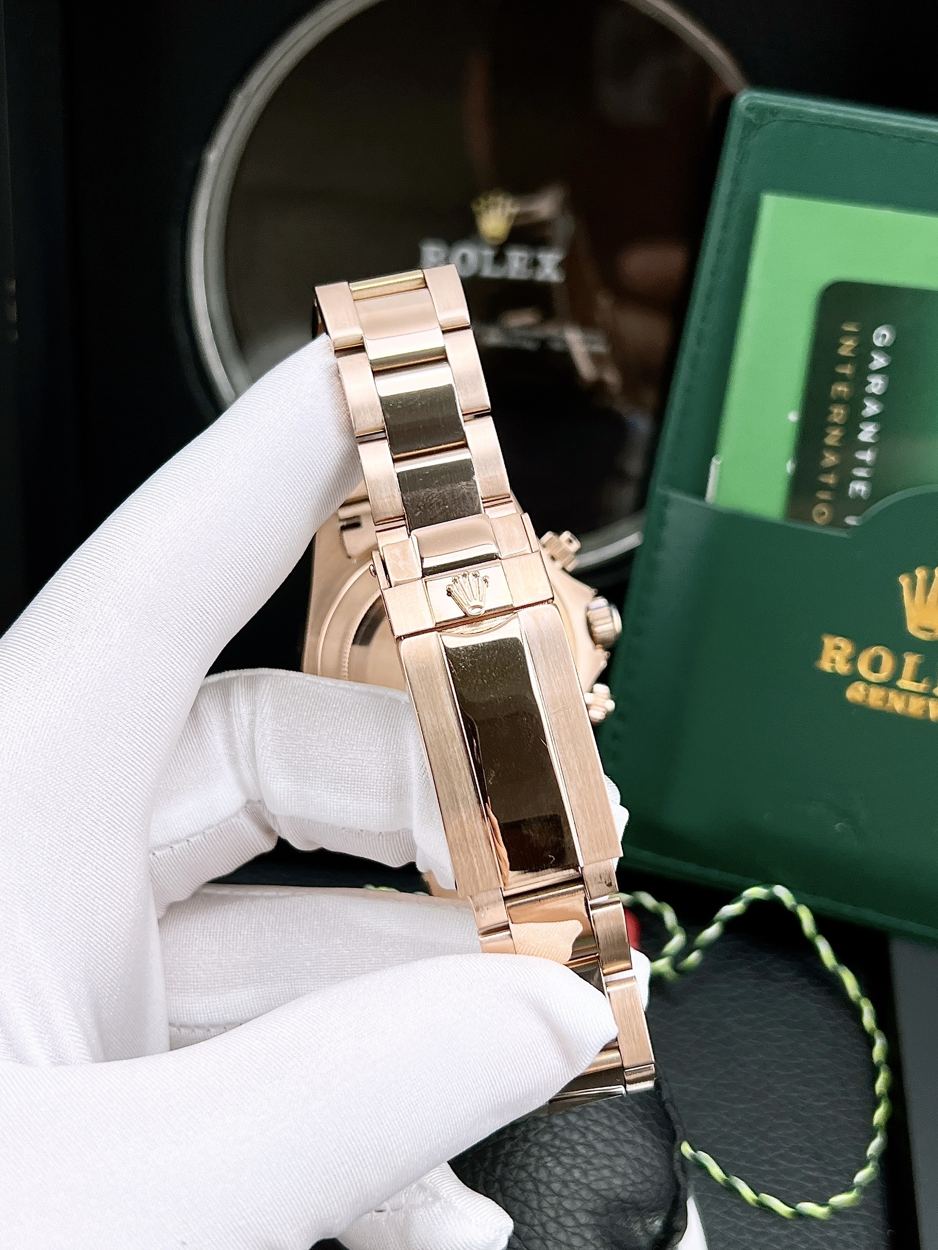 Đồng hồ Rolex Daytona Rainbow Fake Nhật Đồng hồ Rolex Daytona Rainbow Fake Nhật