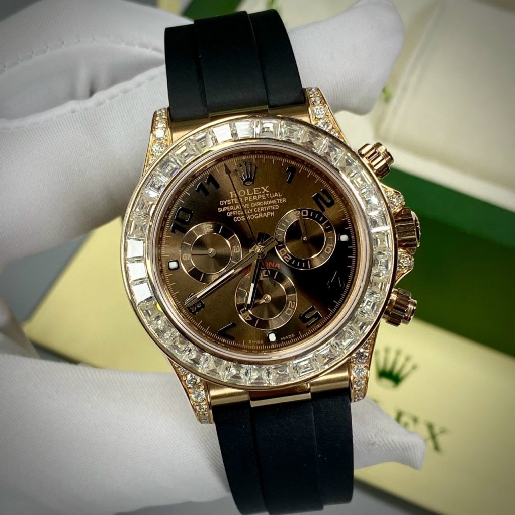 Đồng hồ Rolex chế tác kim cương moissanite