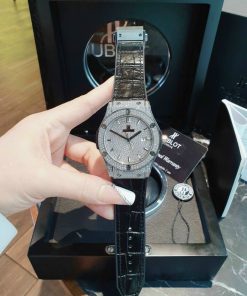 Đồng hồ đôi đẹp Hublot đính đá