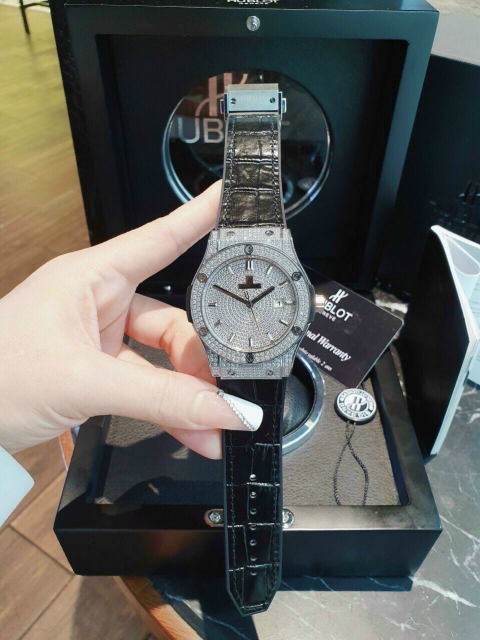 Đồng hồ đôi đẹp Hublot đính đá Đồng hồ đôi đẹp Hublot đính đá