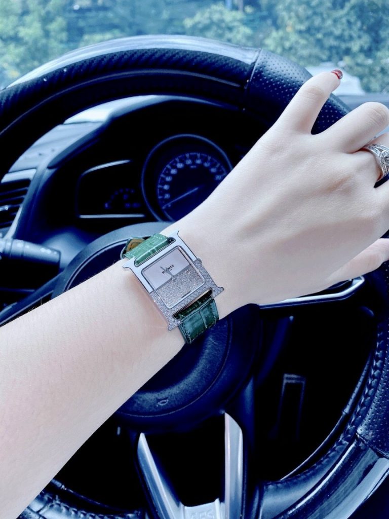 Đồng hồ Hermes nữ dây da