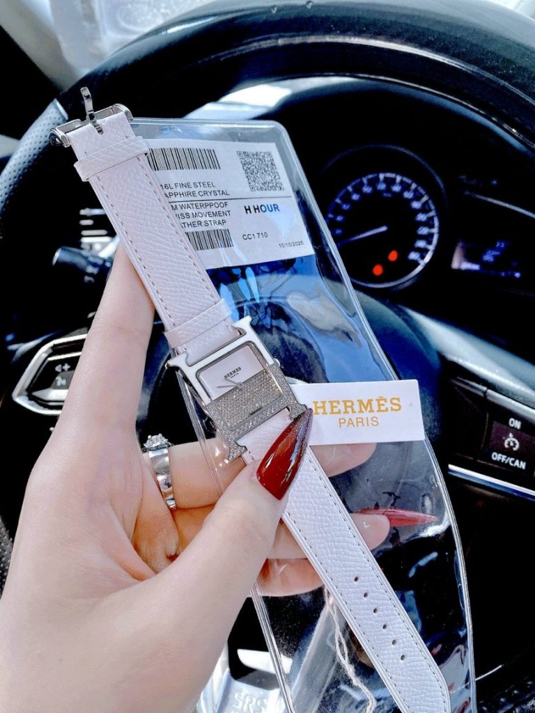 Đồng hồ Hermes nữ màu trắng