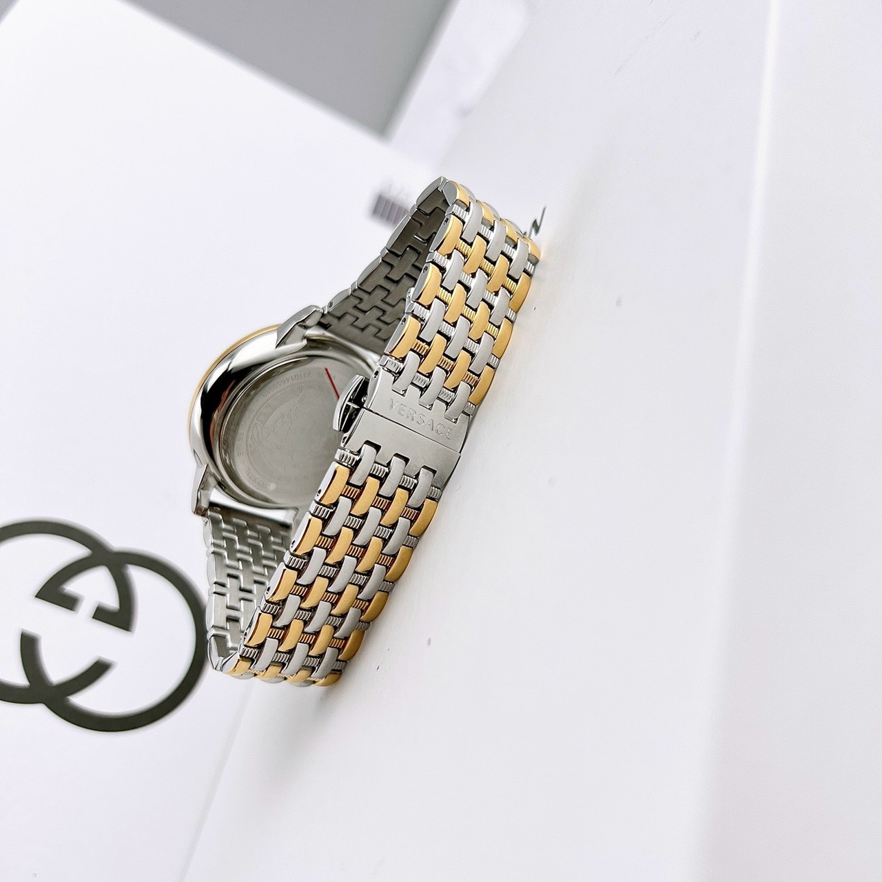 Đồng hồ Versace nữ like auth dây kim loại Đồng hồ Versace nữ like auth dây kim loại