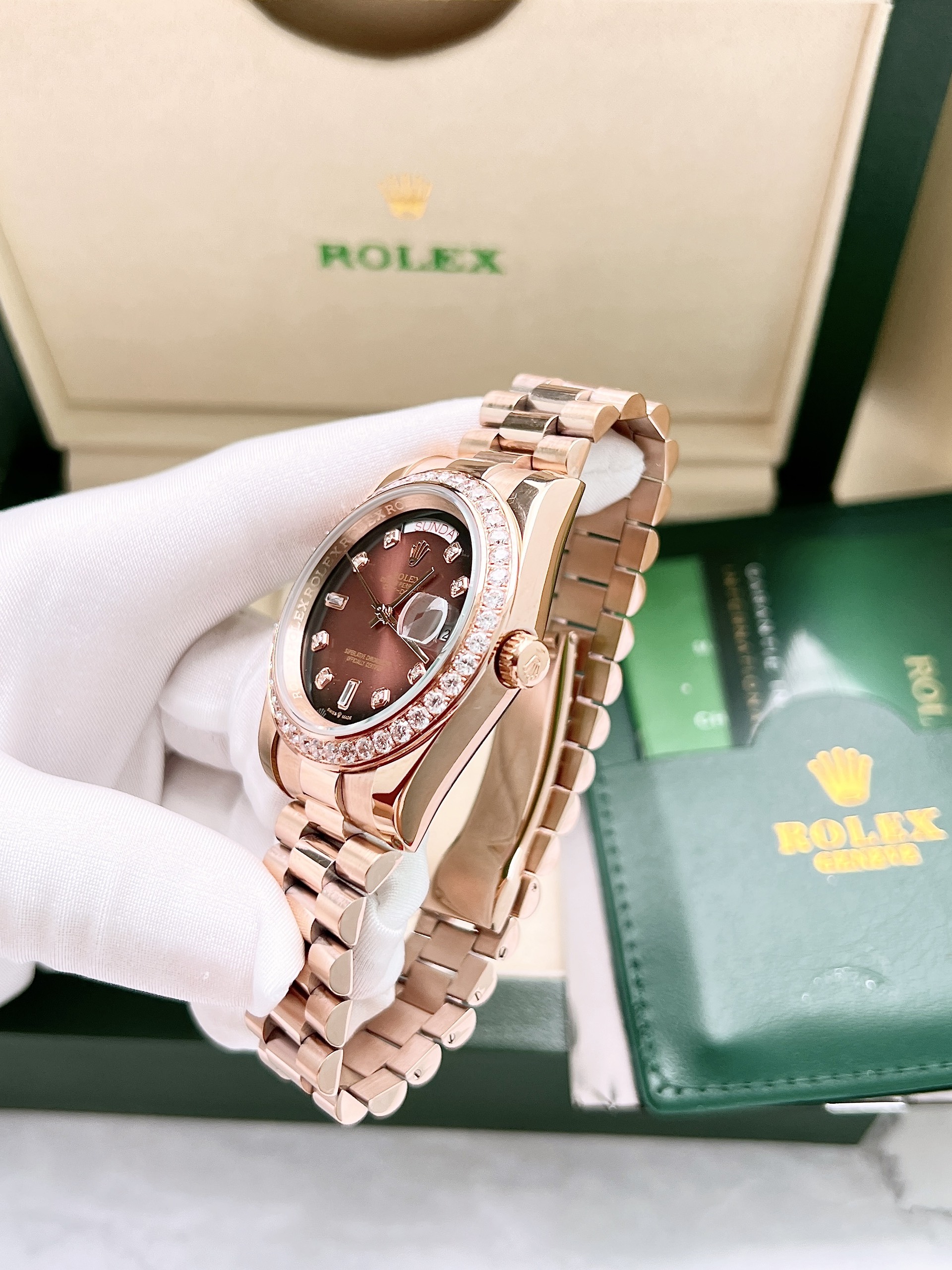 Đồng hồ cơ Rolex Super Fake Nhật Day-Date đính đá giá rẻ Đồng hồ cơ Rolex Super Fake Nhật Day-Date đính đá giá rẻ