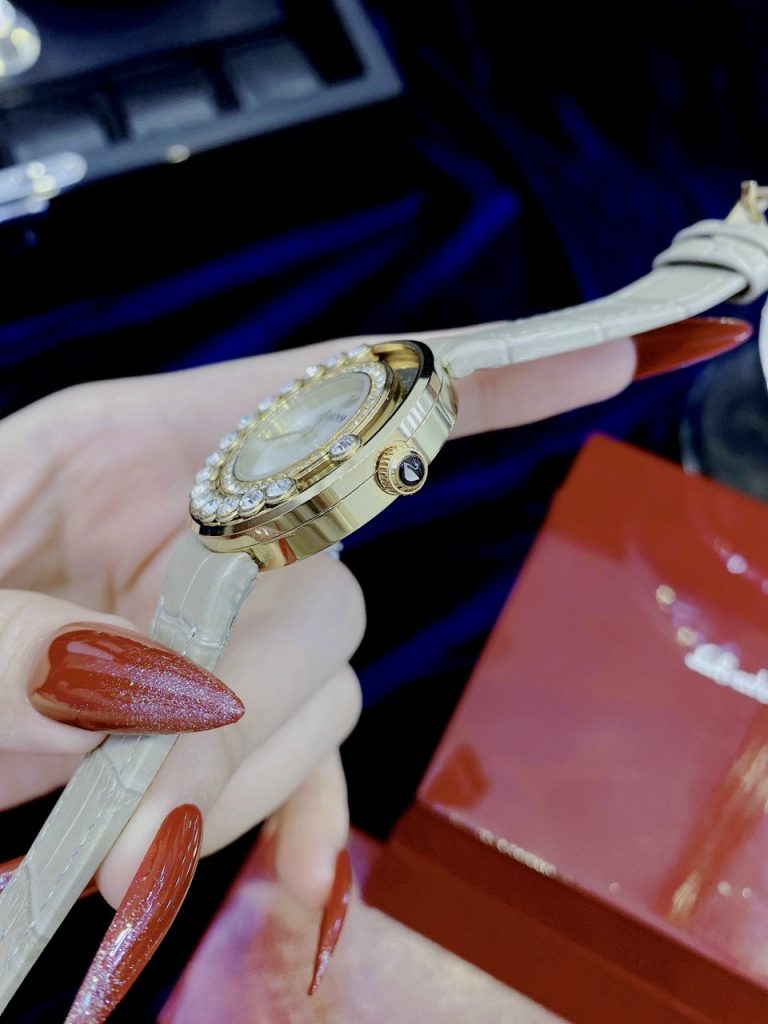 Đồng hồ Swarovski dây da nữ mặt tròn đính đá