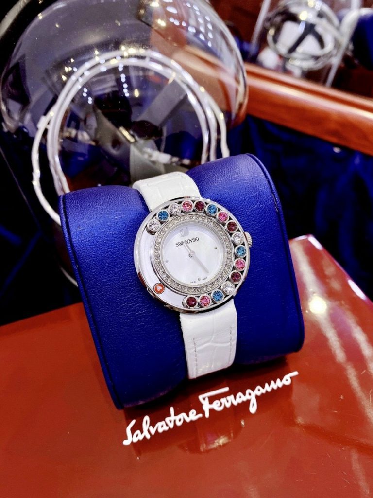 Đồng hồ Swarovski nữ giá rẻ