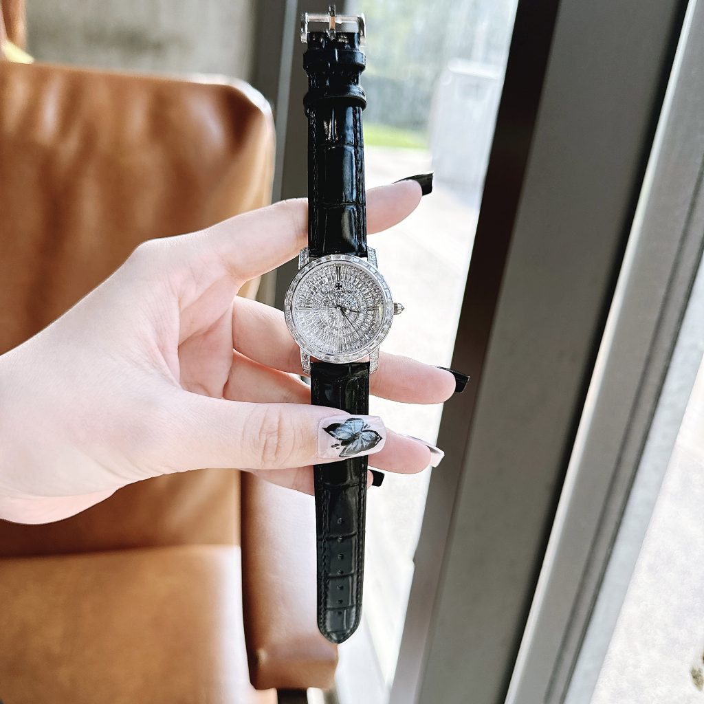 Đồng hồ Vacheron Constantin máy nhật