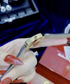 Đồng hồ nữ Swarovski dây da màu đen giá rẻ