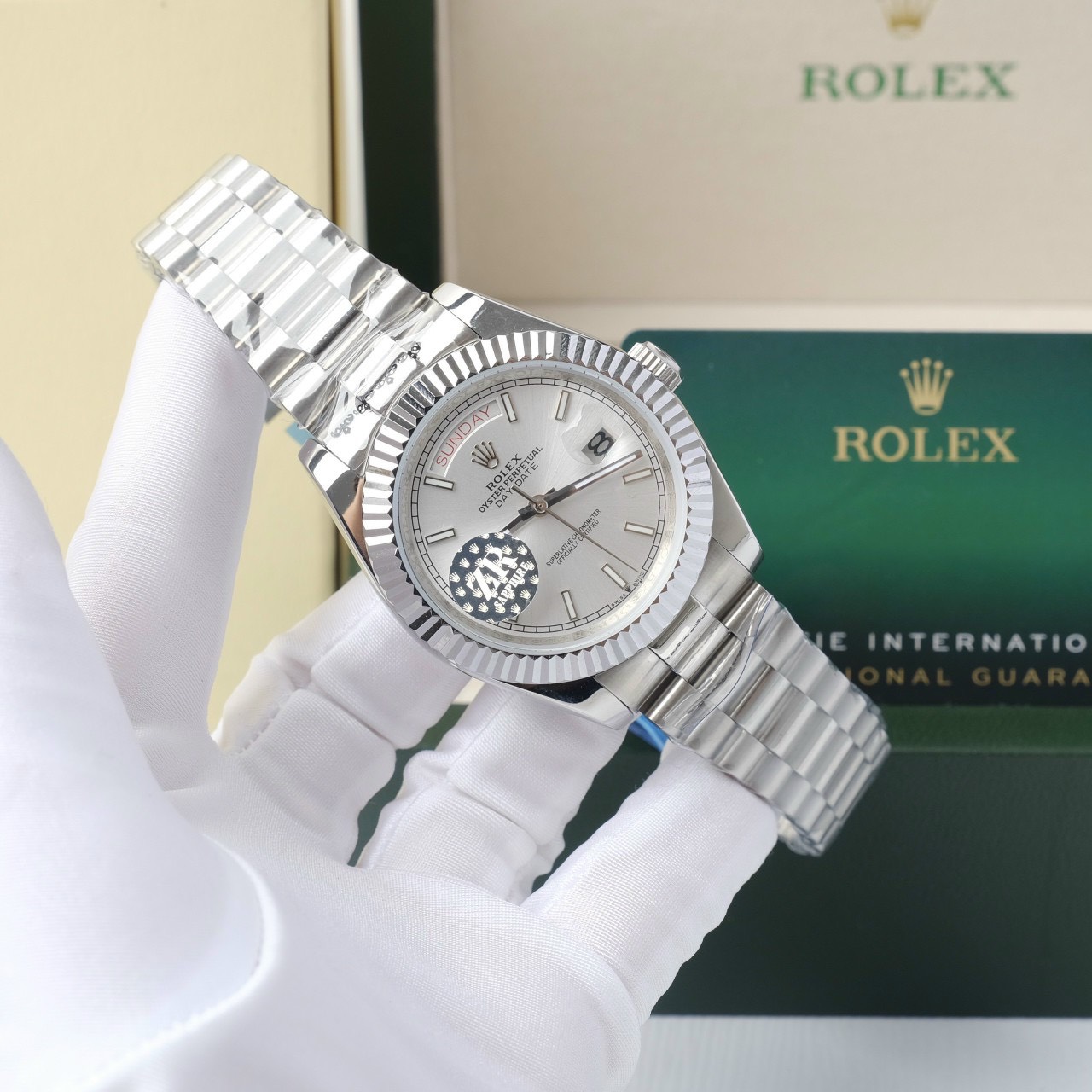 Đồng hồ nam Rolex Super Fake máy nhật Day-Date dây kim loại Đồng hồ nam Rolex Super Fake máy nhật Day-Date dây kim loại