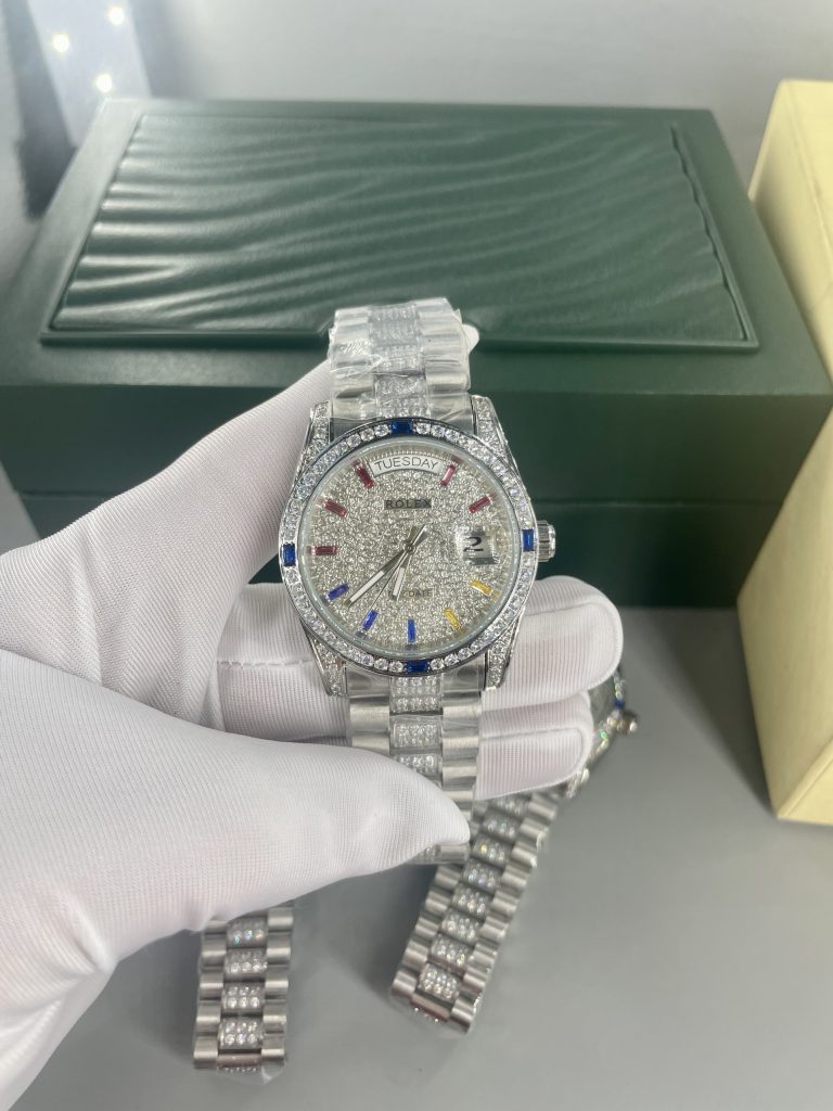 Đồng hồ Rolex Day-Date đính full đá mặt và dây Fake 11 máy Nhật