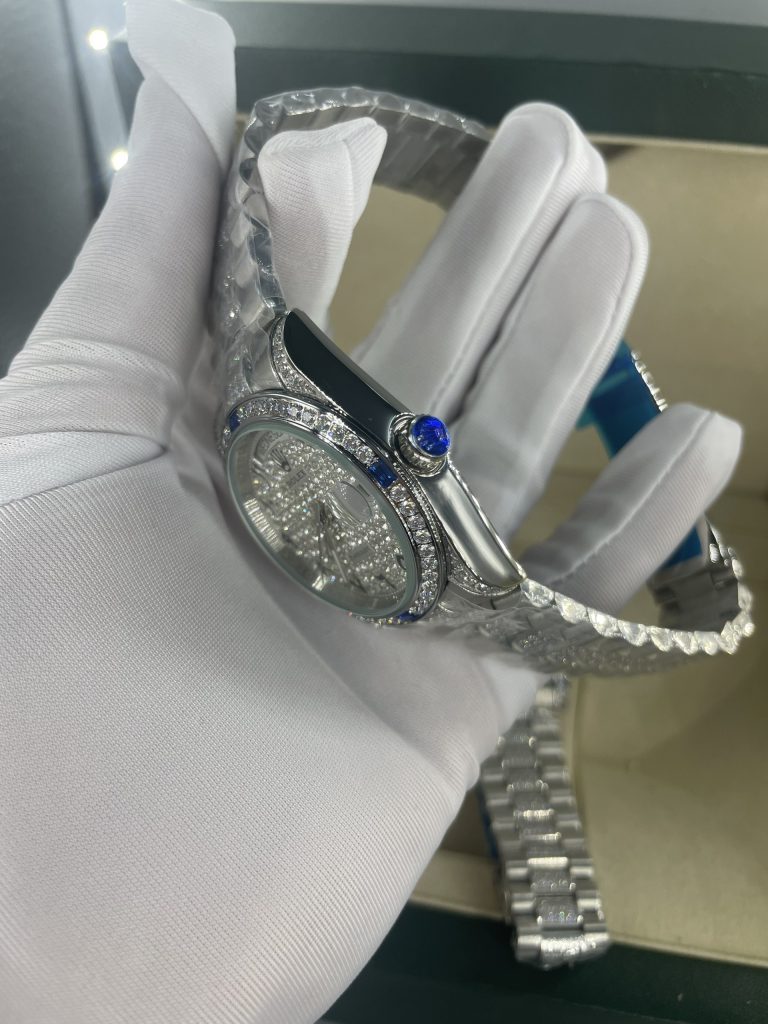 Đồng hồ Rolex Day-Date đính full đá mặt và dây Fake 11 máy Nhật