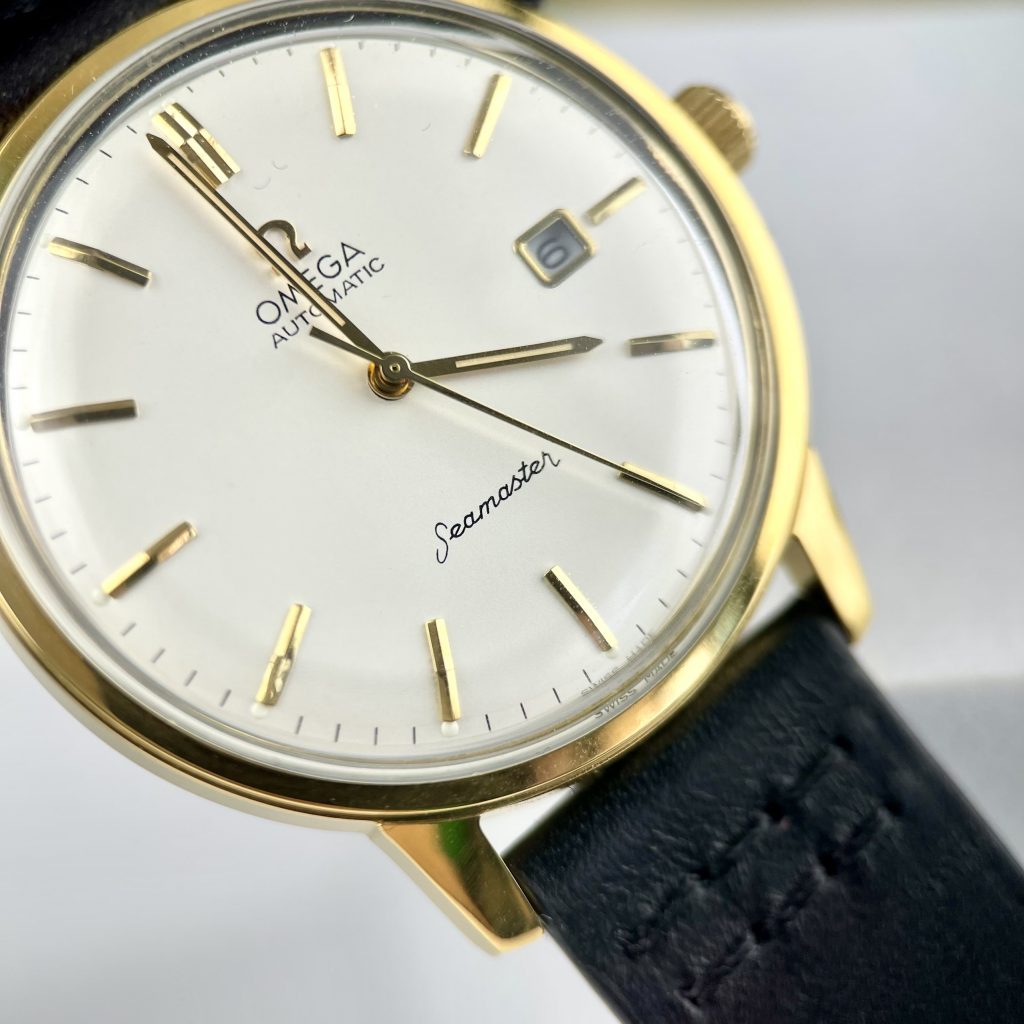 Đồng hồ Omega Seamaster Automatic Nhật giá rẻ dây da màu đen 40mm