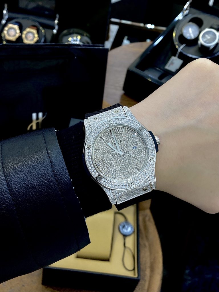  Đồng hồ Hublot đính đá nam giá rẻ máy pin Nhật Fake cao cấp 42mm