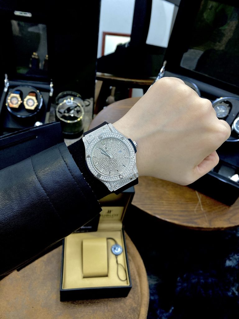  Đồng hồ Hublot đính đá nam giá rẻ máy pin Nhật Fake cao cấp 42mm