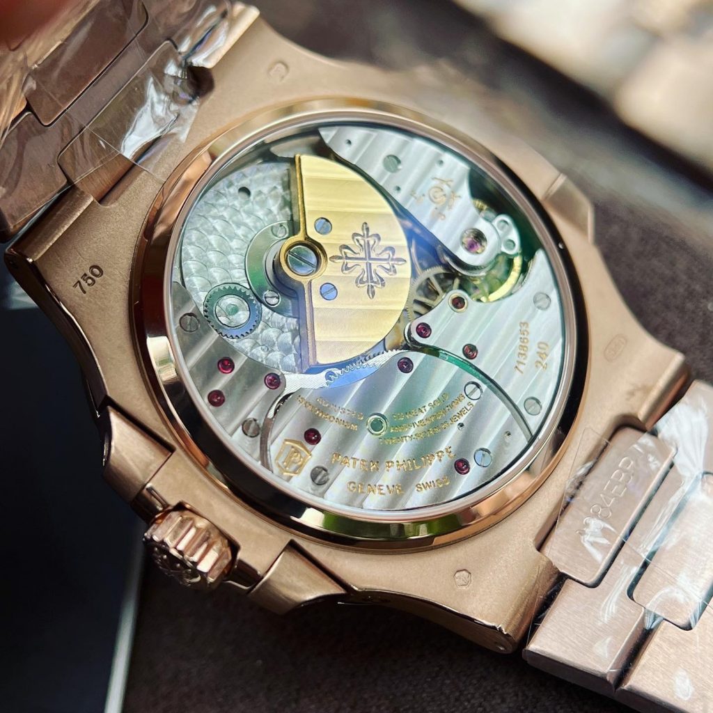 Đồng hồ Patek Philippe Nautilus 5712R Replica 11 mặt Chocolate GR