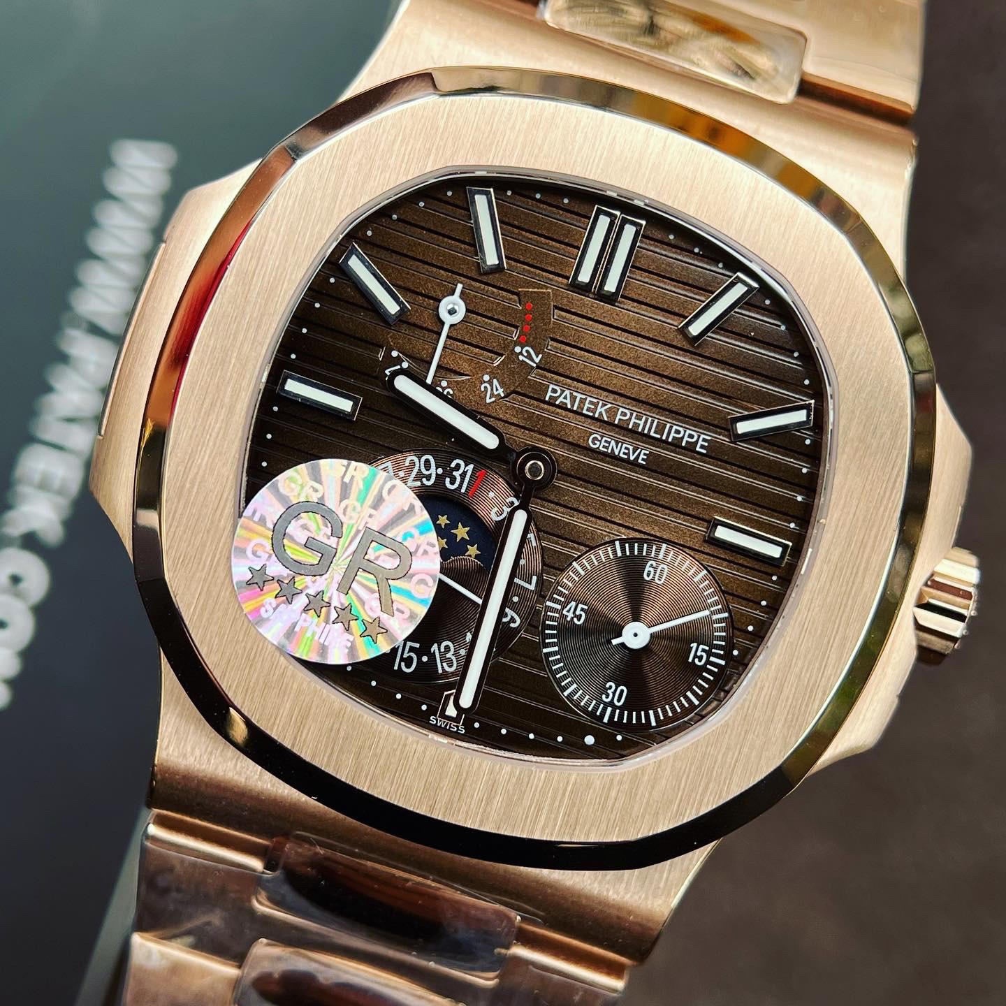 Đồng hồ Patek Philippe Nautilus 5712R Replica 11 mặt Chocolate GR Đồng hồ Patek Philippe Nautilus 5712R Replica 11 mặt Chocolate GR