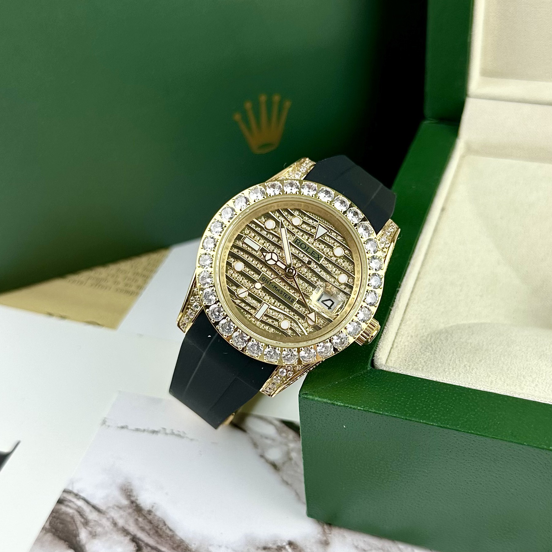 Đồng hồ Rolex GMT-Master II Fake cao cấp máy Nhật đính đá 40mm Đồng hồ Rolex GMT-Master II Fake cao cấp máy Nhật đính đá 40mm