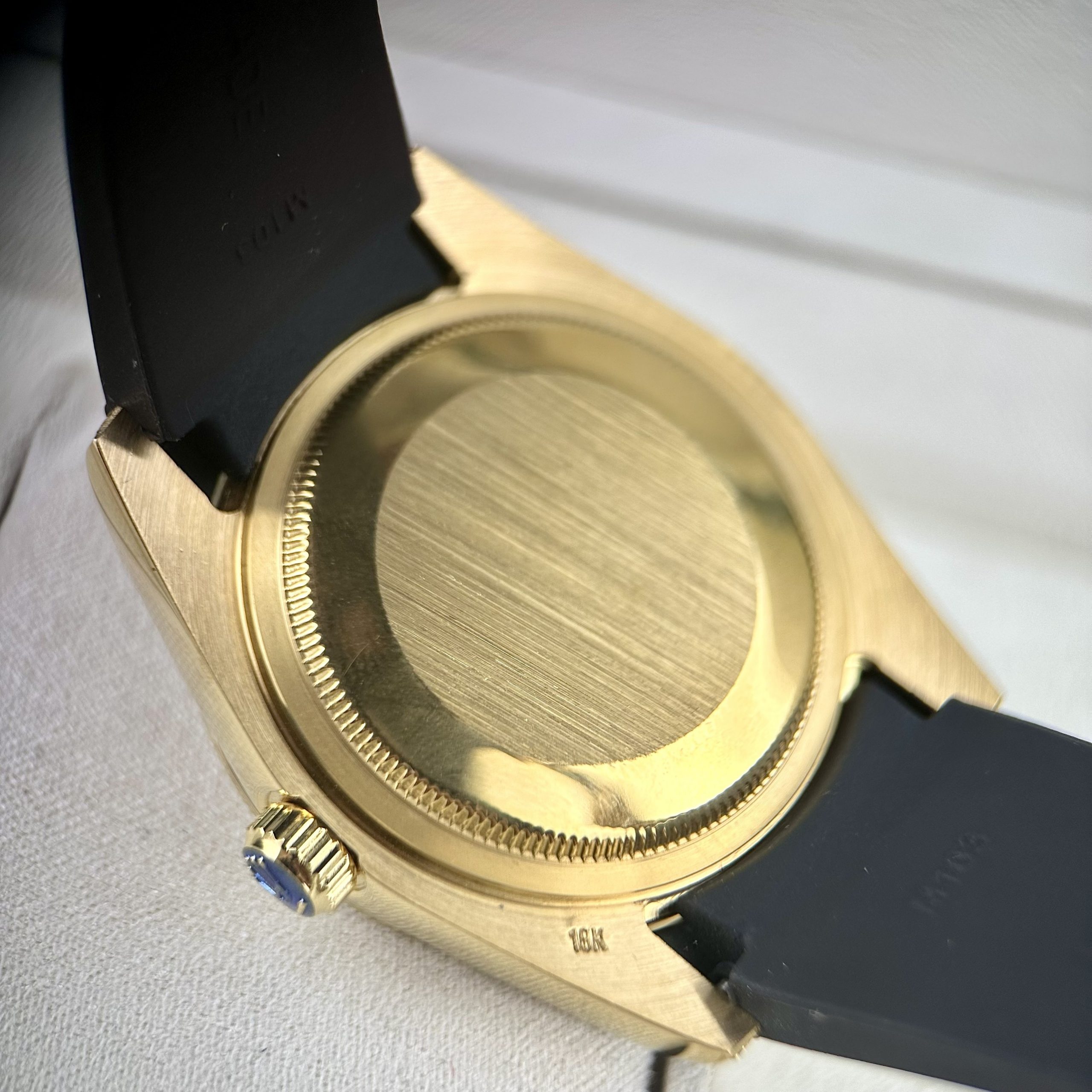 Đồng hồ đính đá Rolex Datejust máy Nhật mạ vàng dây cao su 40mm Đồng hồ đính đá Rolex Datejust máy Nhật mạ vàng dây cao su 40mm