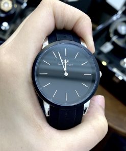 Đồng hồ nam dây cao su Daniel Wellington Iconic Motion màu đen