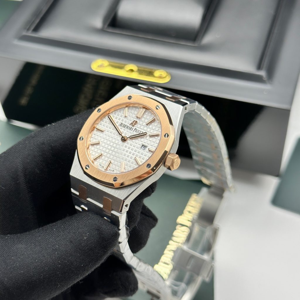 Đồng hồ Audemars Piguet Royal Oak Replica 11 nữ màu Demi Gold