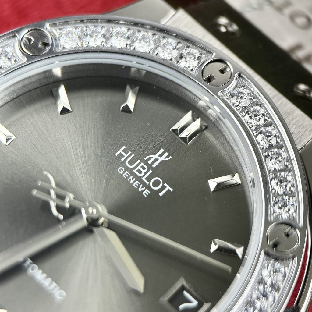 Đồng hồ Hublot cặp máy cơ Automatic đính đá giá rẻ màu xám