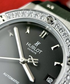 Đồng hồ Hublot máy cơ Nhật giá rẻ màu đen đính đá 33-38-42mm