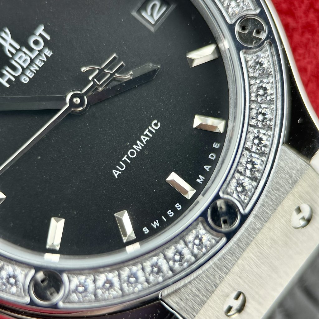 Đồng hồ Hublot máy cơ Nhật giá rẻ màu đen đính đá 33-38-42mm
