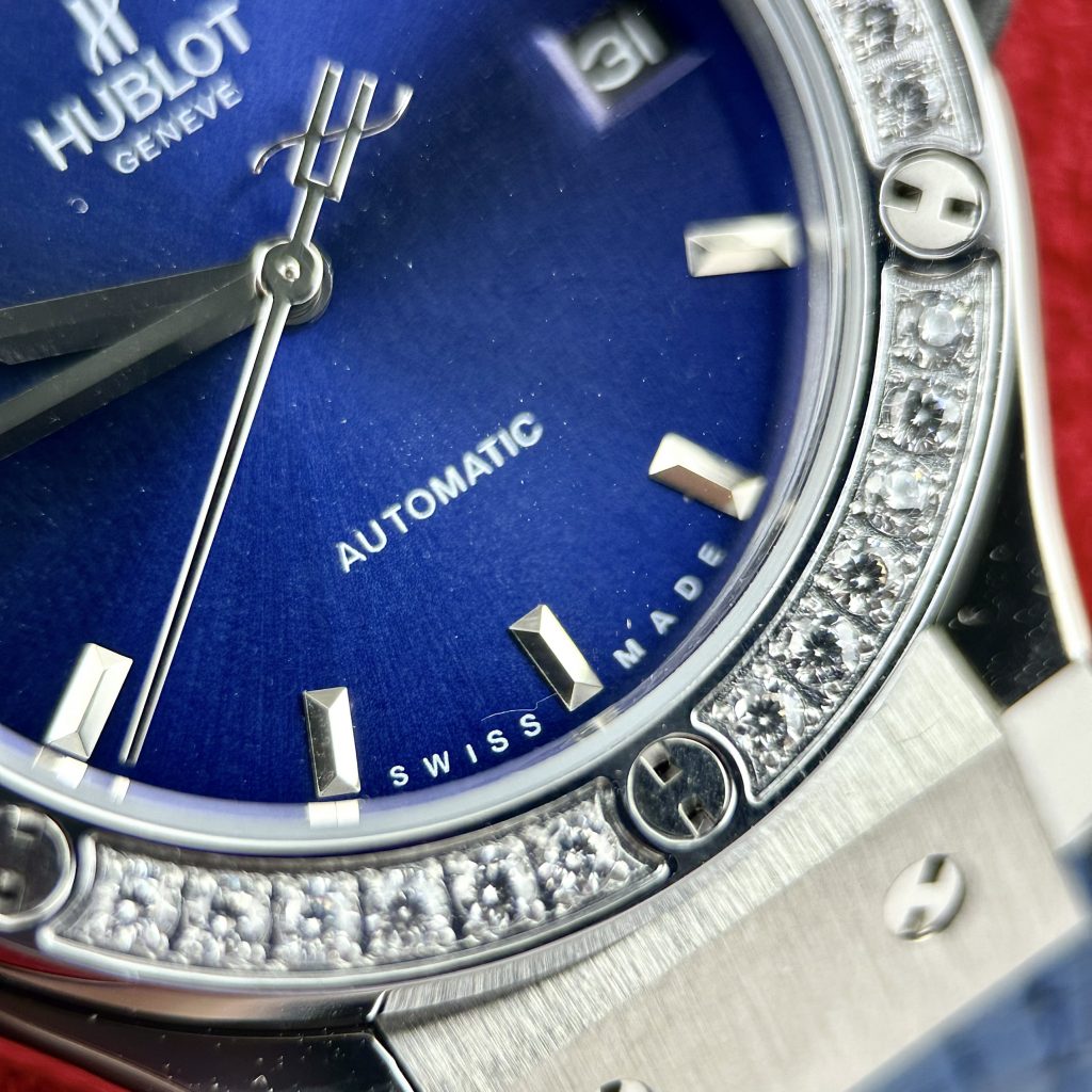Đồng hồ Hublot đính đá máy cơ Nhật Automatic màu xanh dương