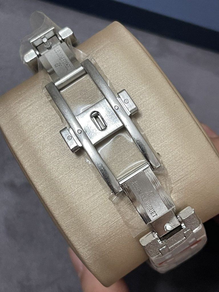 Đồng hồ Audemars Piguet cơ lộ máy vỏ phủ bạch kim trắng Fake 11