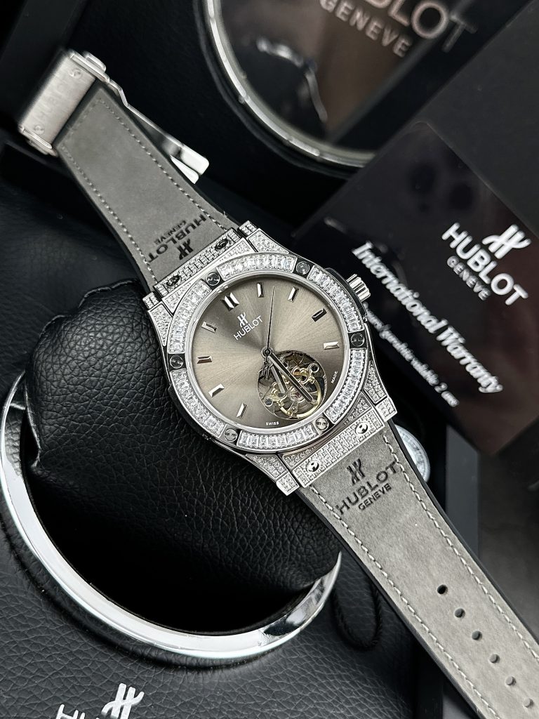 Đồng hồ đính đá Hublot cơ lộ máy Fake cao cấp máy Nhật màu xám