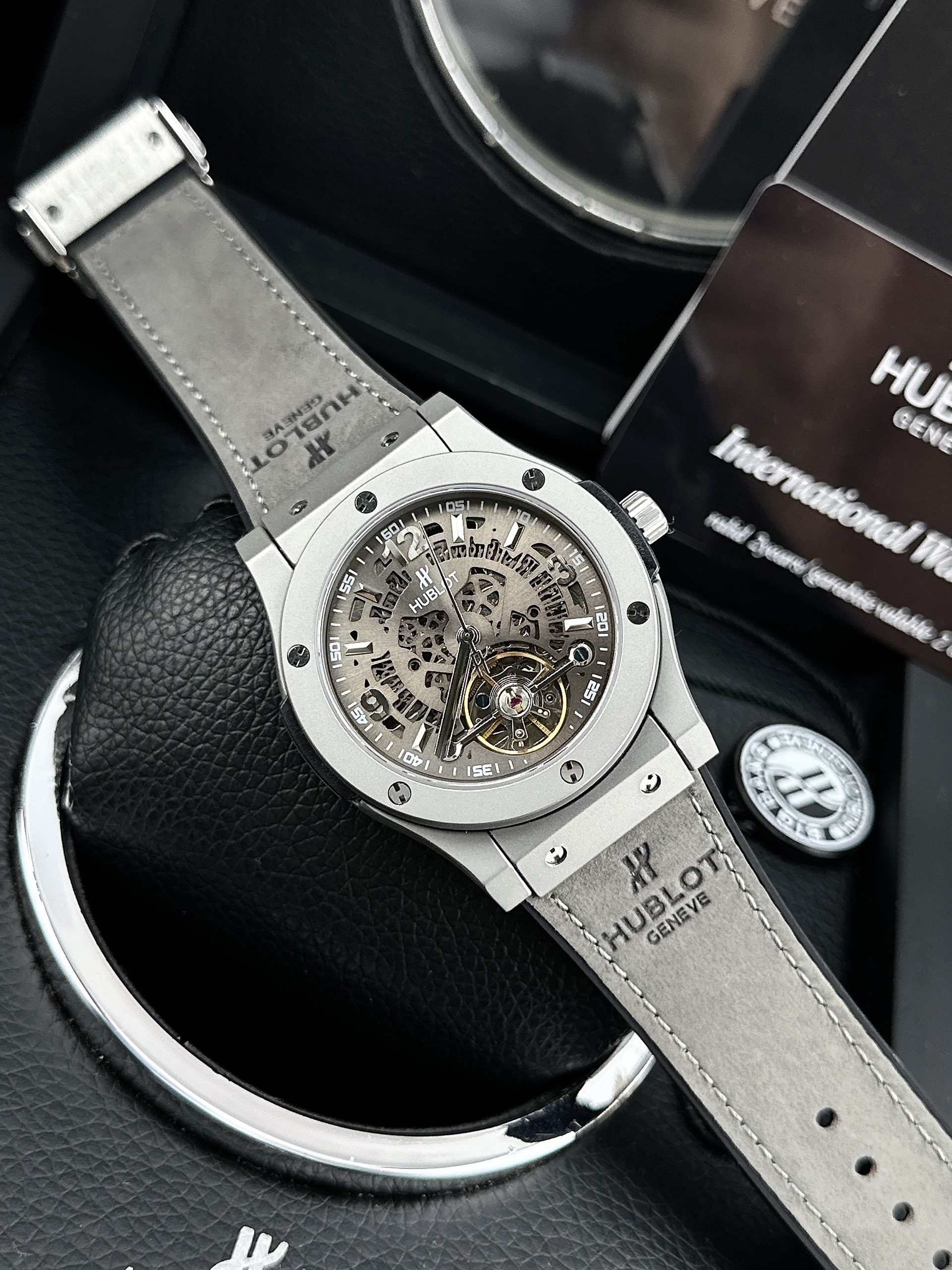 Đồng hồ cơ nam Hublot Automatic lộ máy Nhật màu xám giá rẻ Đồng hồ cơ nam Hublot Automatic lộ máy Nhật màu xám giá rẻ