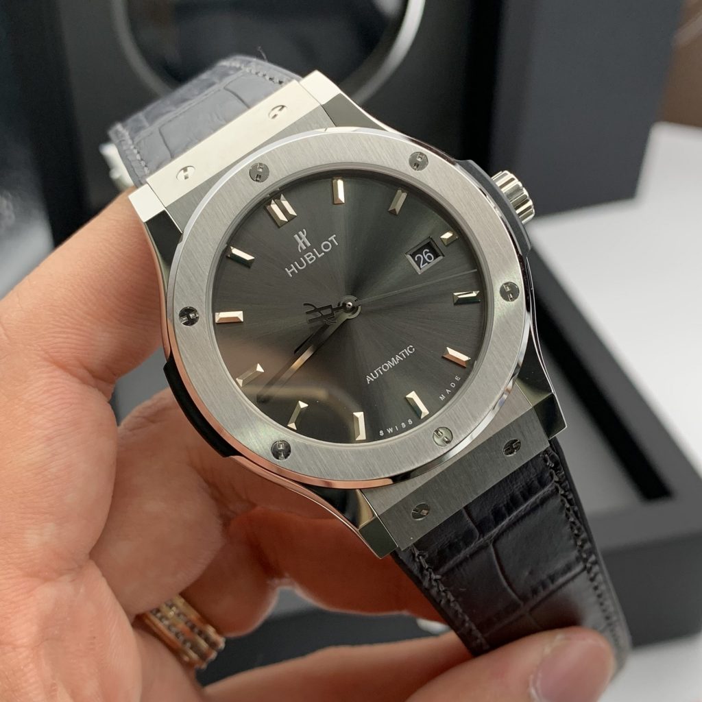 MUA ĐỒNG HỒ NAM THỜI TRANG ĐẸP GIÁ RẺ TẠI TP.HCM Ở ĐÂU?