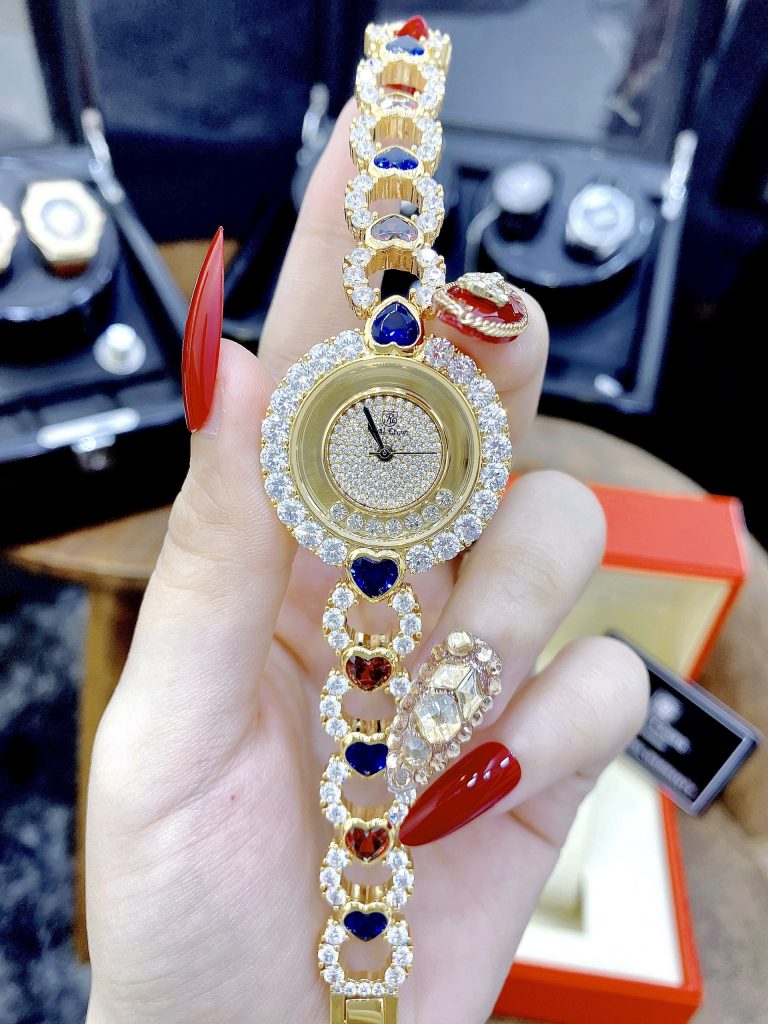 Đồng hồ nữ Royal Crown đính đá dây kim loại hình trái tim 33mm