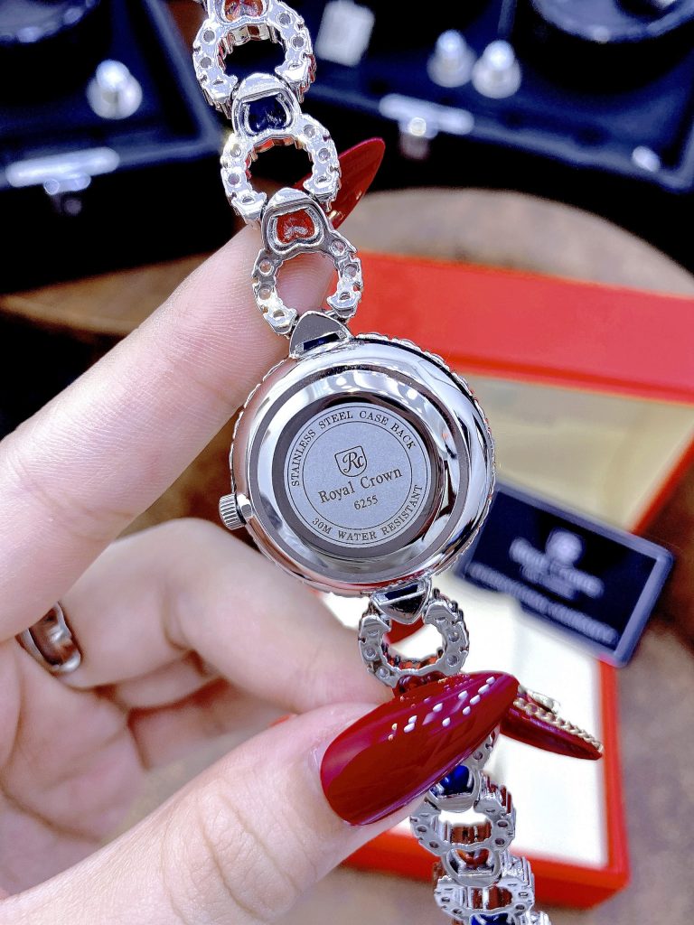 Đồng hồ nữ Royal Crown đính đá dây kim loại hình trái tim 33mm